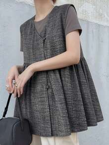 FRIFUL Women's Solid Color V-Neck Sleeveless Pleated Loose Casual Versatile Layering Tank Top, Suitable For Spring And Summer - Black - View 1