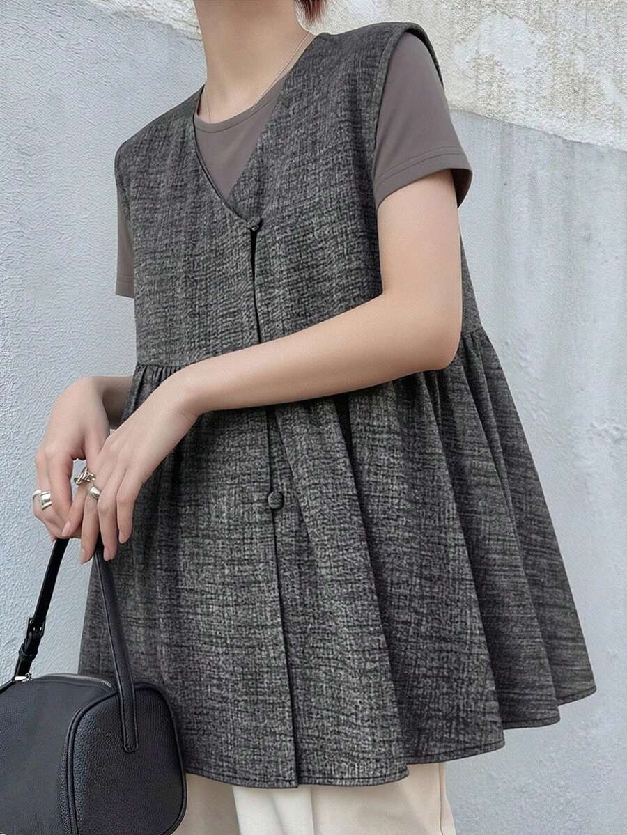 FRIFUL Women's Solid Color V-Neck Sleeveless Pleated Loose Casual Versatile Layering Tank Top, Suitable For Spring And Summer - Black - View 1