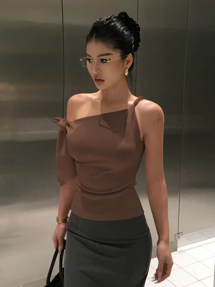 Asymmetrical Shoulder Tie Fitted Cropped Women T-Shirt