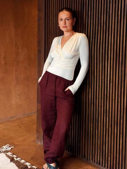 Kuleshova 女士纯色重叠V领长袖褶皱连体衣