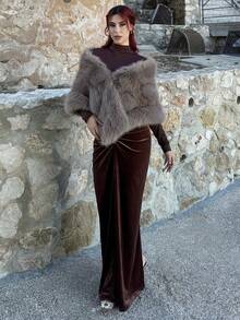 Bearsaez 女士冬季仿狐狸毛仿毛领优雅 Melorad 披肩，适合作为新年服装 - 駝色 - 查看 1