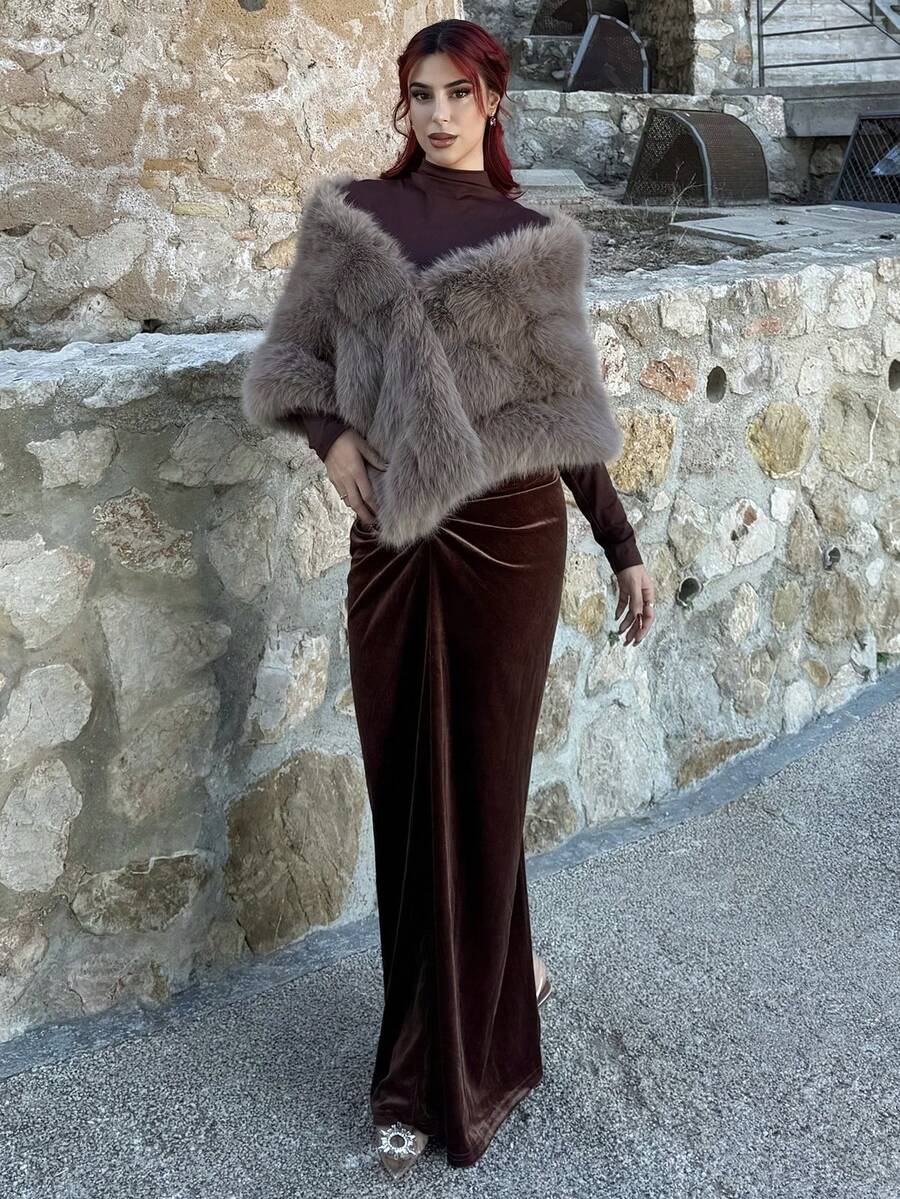 Bearsaez 女士冬季仿狐狸毛仿毛领优雅 Melorad 披肩，适合作为新年服装 - 駝色 - 查看 1