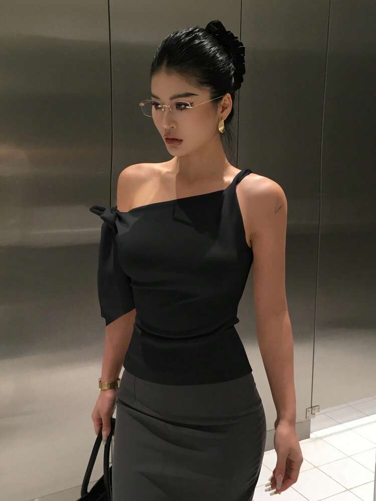 Asymmetrical Shoulder Tie Fitted Cropped Women T-Shirt