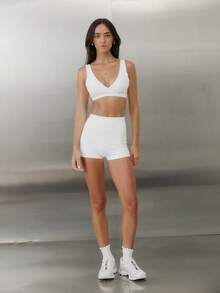 Aralina Bộ đồ thể thao năng động 2 mảnh dành cho nữ: Áo croptop và quần short chéo phía trước, thích hợp cho tập gym và tập luyện. - trắng - Xem 6