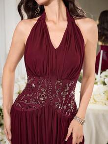 Modelyn Đầm nữ cổ yếm hở lưng, thêu họa tiết đính sequin. - Màu Đỏ Sâu - Xem 7