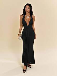 SHEIN PETITE 奶油色性感深V领优雅吊带长裙，适合春夏穿着，可作派对、婚礼宾客礼服。 - 黑色 - 查看 4