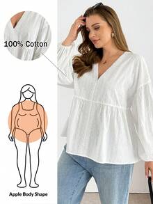 SHEIN Essnce 大码女装春夏时尚休闲宽松舒适日常百搭显瘦白色长袖娃娃衫，春季白色上衣，蕾丝边白色娃娃衫灯笼袖V领衬衫 - 白色 - 查看 1
