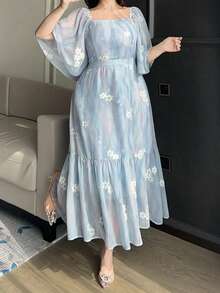Dazy Plus Gaun Bordir Bunga Elegan Ukuran Plus, Gaun Musim Panas untuk Wanita - Baby Blue - View 2