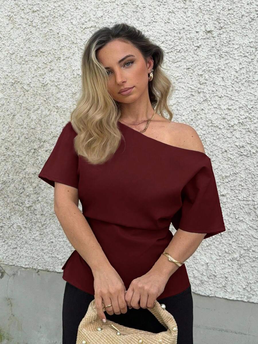 Jeta Ari 新款杏色百搭简约通勤不对称蝙蝠袖褶裥收腰修身套头衫，优雅女士红色上衣 - 酒紅色 - 查看 1