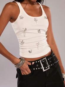 SHEIN BAE 春夏海滩度假白色奢华串珠3D花卉装饰简约罗纹背心/装饰背心/休闲背心/派对背心/沙滩背心/夜店/音乐节 - 白色 - 查看 3