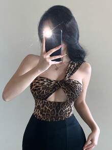 DAZY Áo camisole mùa hè dành cho nữ, kiểu dáng ôm sát, khoét lỗ, dây chéo, gợi cảm, thoải mái. - màu đen - Xem 5
