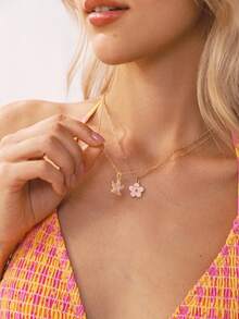 Swim Mod Set de 2 collares de clavícula con colgantes exquisitos y elegantes con diseños de cinco pétalos y estrella de mar, para mujeres, ideales para usar en verano, playa, vacaciones, fiestas y viajes, accesorio de joyería para el uso diario - Multicolor - Ver 3