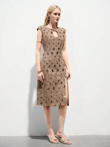 Aveloria Modichic 女士无袖粗花呢亮片刺绣镂空开衩中长连衣裙 - 咖啡棕 - 查看 4