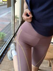 DAZY 少女高腰休闲百搭字母印花骑行紧身裤 - 摩卡棕 - 查看 4