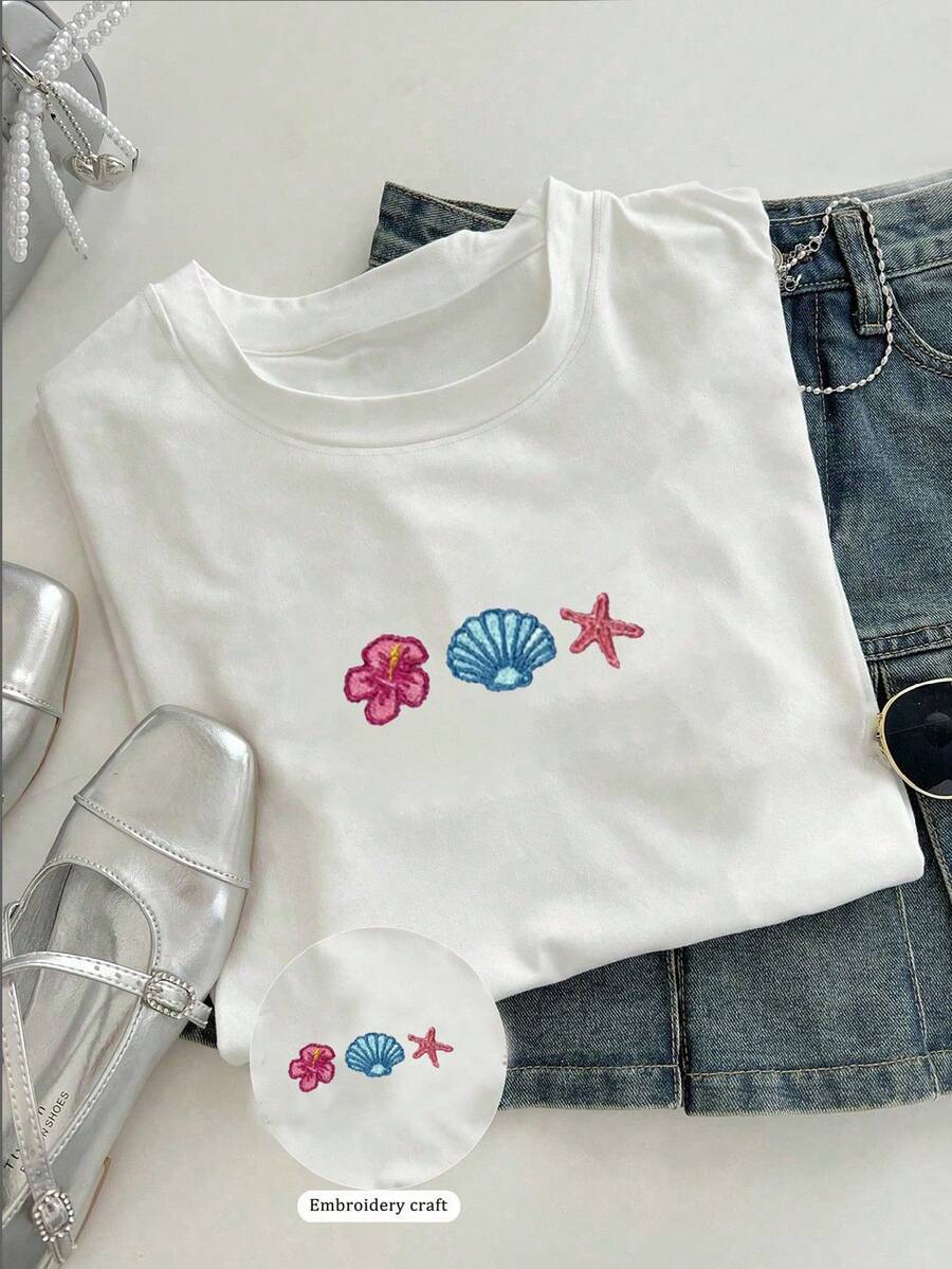 Resyla Women's Casual Vacation Floral & Shell Print T-Shirt - White - View 1