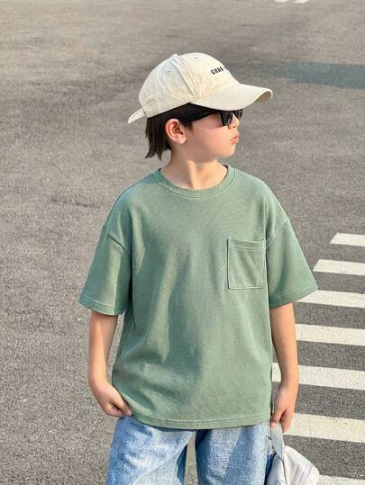 SHEIN 男童休闲华夫格纹口袋短袖圆领T恤，舒适时尚简约百搭，柔软亲肤，适合春夏穿着，日常穿着、户外活动、运动、上学、街头风、派对休闲等场合皆宜。