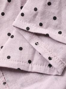 DAZY Piyama Wanita Longgar dengan Motif Polka Dot, Kain Chiffon Bertekstur, Ruffle Kontras, dan Lengan Lentera, Terbuat dari Kain Chiffon Bertekstur. - Berwarna merah muda - View 11