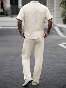 Manfinity Homme Men's Apricot Summer Casual Vacation Two Piece Set,Diamond Pattern Short Sleeve Polo Shirt And Drawstring Pants,Old Money Streetwear Co Ord Outfit - Apricot - View 2