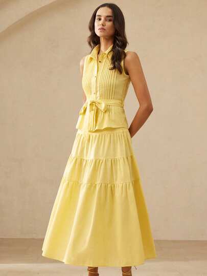 Aveloria Rosie Bộ trang phục nghỉ dưỡng thanh lịch dành cho nữ - Áo không tay cổ bẻ tối giản chất liệu giả vải lanh kết hợp với chân váy chữ A xếp ly nhiều lớp, set 2 món.