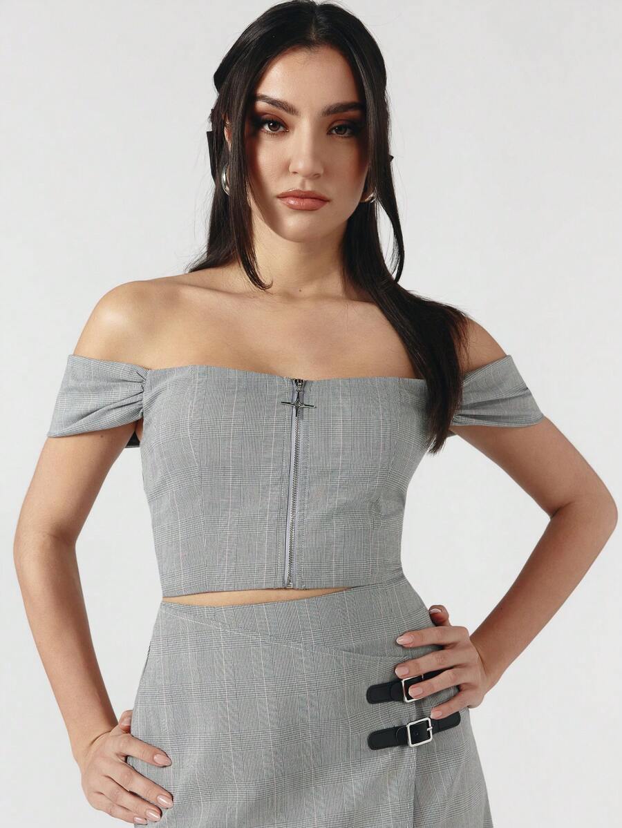 OverBlushhh Áo corset cài khóa kéo phía trước, kiểu dáng trễ vai, ôm sát. - Xám - Xem 1