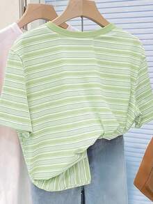 Resyla 复古彩色条纹女士短袖V领T恤，休闲夏季上衣 - 彩色 - 查看 2