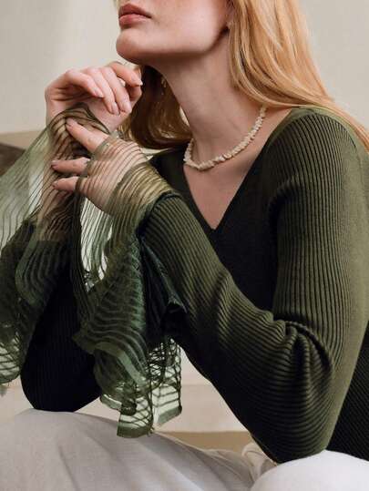 Revavyn Revavyn Suéter de punto de manga larga con cuello en V y puños de malla, ajuste ceñido, con adorno de encaje de organza, unicolor, estilo elegante de uso diario, capa base de manga larga verde. Blusa de encaje de manga larga, camisa de encaje, blusa verde oliva, suéter de encaje