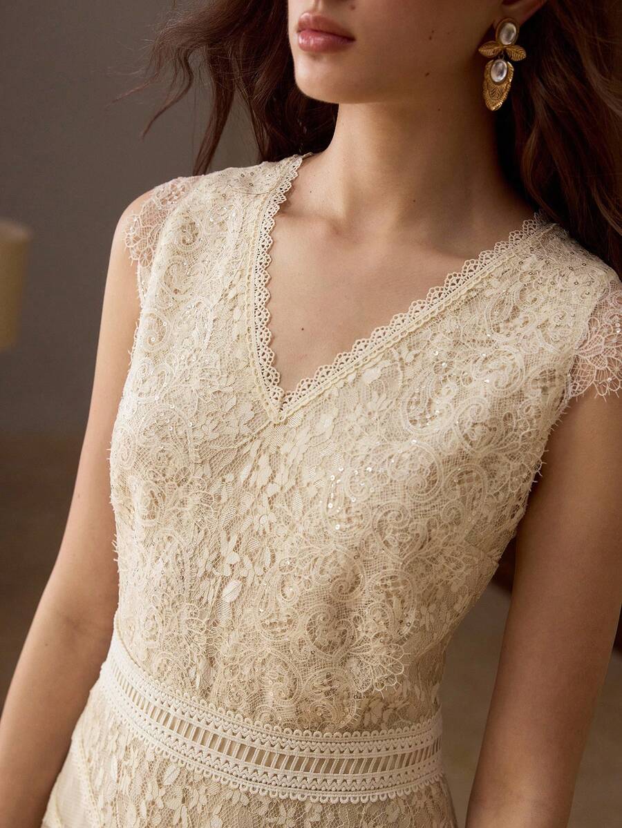 MOTF PREMIUM SUMMER CONTRAST LACE V-NECK DRESS, ELEGANT HIGH-END CINCHED WAIST LUXURY FASHION LACE DRESS FOR WOMEN - Apricot - View 1