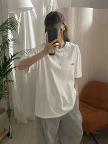 DAZY Damen Buchstaben- und Blume Muster Oversized T-Shirt mit Drop Shoulder, Grafik-Tees für Frauen - Weiss - Übersicht 6