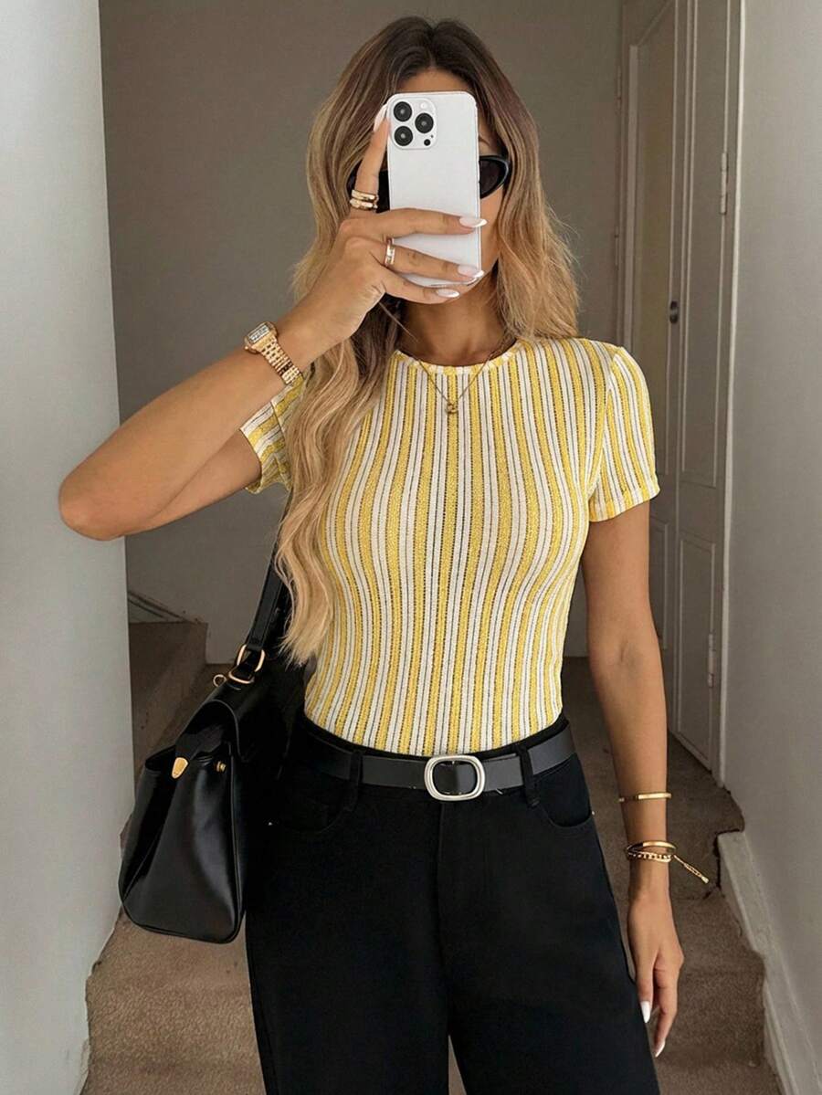 Easowa 黄白条纹提花面料短袖女式T恤，适合浪漫休闲、浪漫度假、法式浪漫风、日常休闲穿着。 - 彩色 - 查看 1