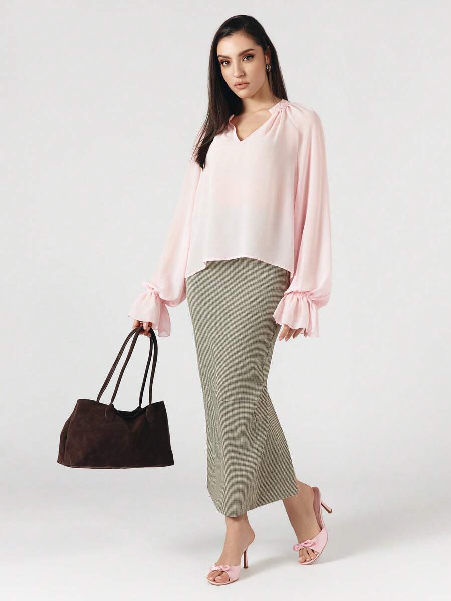 OverBlushhh Blusa holgada de gasa transparente con cuello en V, mangas abullonadas largas y puños con volantes, color rosa, elegante para el trabajo, la oficina, citas, verano y primavera - Rosa - Ver 1