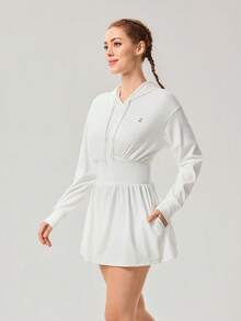 OutZeal 女士网球连衣裙 白色日常休闲连衣裙 防紫外线 长袖 连帽 收腰设计 - 白色 - 查看 9