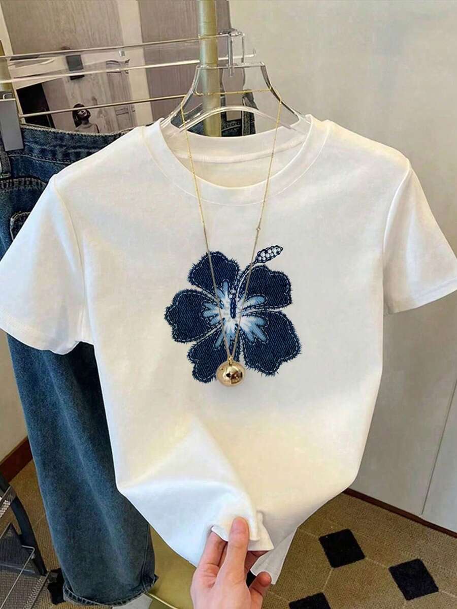 Resyla Women's Fitted Short Sleeve T-Shirt With White Printed Graphic - White - View 1