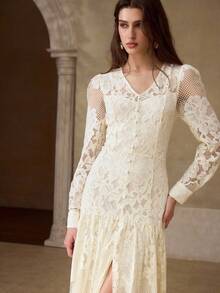 MOTF PREMIUM 女士浪漫V领蕾丝刺绣长裙 - 杏色 - 查看 4