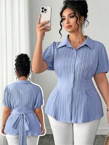 Elenzga 大码女式优雅条纹纹理面料开襟衬衫，腰部系带蝴蝶结后背设计，泡泡袖上衣，适合工作、约会、外出、毕业典礼、节日、情人节、音乐节、母亲节、万圣节、感恩节、复活节、国庆节、舞会、派对、婚礼、户外活动等场合。 - 淺藍色 - 查看 3