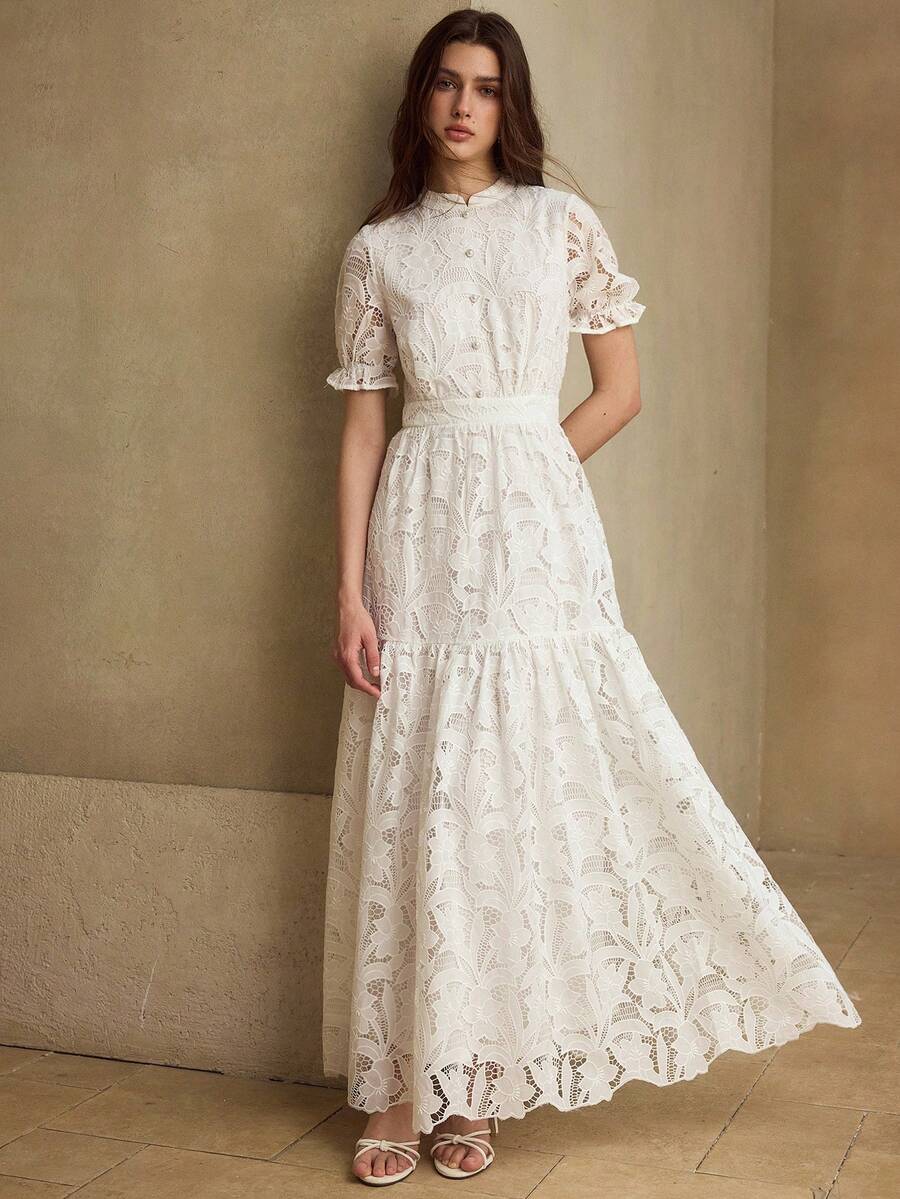 MOTF PREMIUM 2026 夏季女式提花刺绣镂空束腰连衣裙 - 白色 - 查看 1