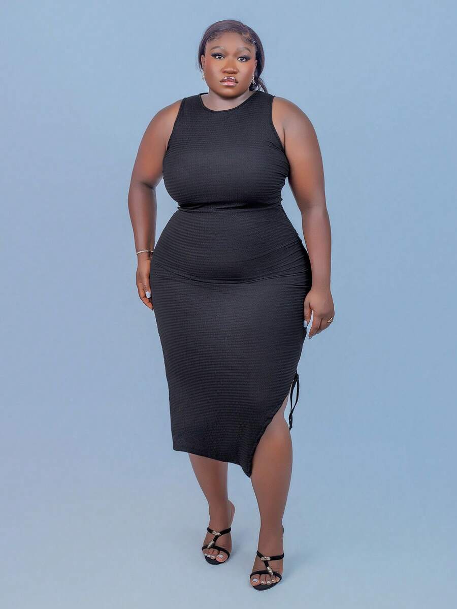 CurvyTilda Plus Size Women Casual Black Ruched Side Slit Dress, Shirring, Wedding Guest Dress Women, Vacation Outfits Woman, Beach Outfits For Woman, Sundress, Festival, Birthday Dresses For Women, For Hourglass Body Shape, For Summer - Black - View 1