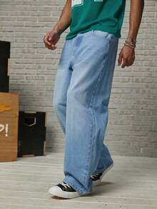 GALLERY FADE Męskie, casualowe, uliczne jeansy z ręcznie szytymi, zakrzywionymi nogawkami w kolorze niebieskim - Jasny jeans - Zobacz 5