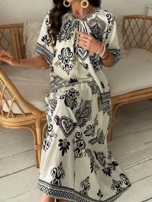 Vivie Lora Women's Loose Fit Round Neck Vacation Style Mid-Length Dress - Black and White - View 7