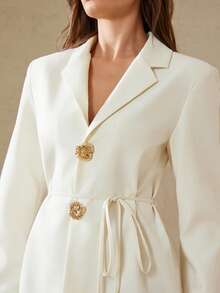 Aveloria Modichic Fashionable High-End Slim Fit V-Neck Business Blazer With Metal Buckle, Waist Cinching Design - Beige - View 4