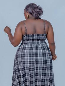 CurvyTilda Plus Size Black Brushed Plaid Sleeveless Dress, For Summer Party, For Hourglass Body Shape - Black and White - View 6