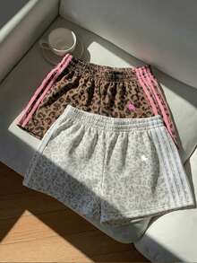 Comfortcana 2026春夏新款豹纹运动马术标志图案两件套，女士休闲简约树枝印花针织拼接宽松短裤，适合运动爱好者、比赛日、夏季假期、音乐节、假日季穿着。动物纹下装两件套短裤，女士舒适短裤，豹纹印花短裤，女士夏季短裤，休闲条纹短裤。 - 彩色 - 查看 6