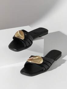 Solezae Women's Fashionable Comfortable Gold Metal Ornament Slip-On Flat Sandals - Black - View 6