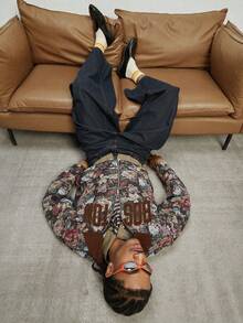 GALLERY FADE 男士短款哈灵顿夹克，提花撞色灯芯绒，“波士顿”城市标志刺绣贴片，秋冬翻领拉链夹克 - 彩色 - 查看 3