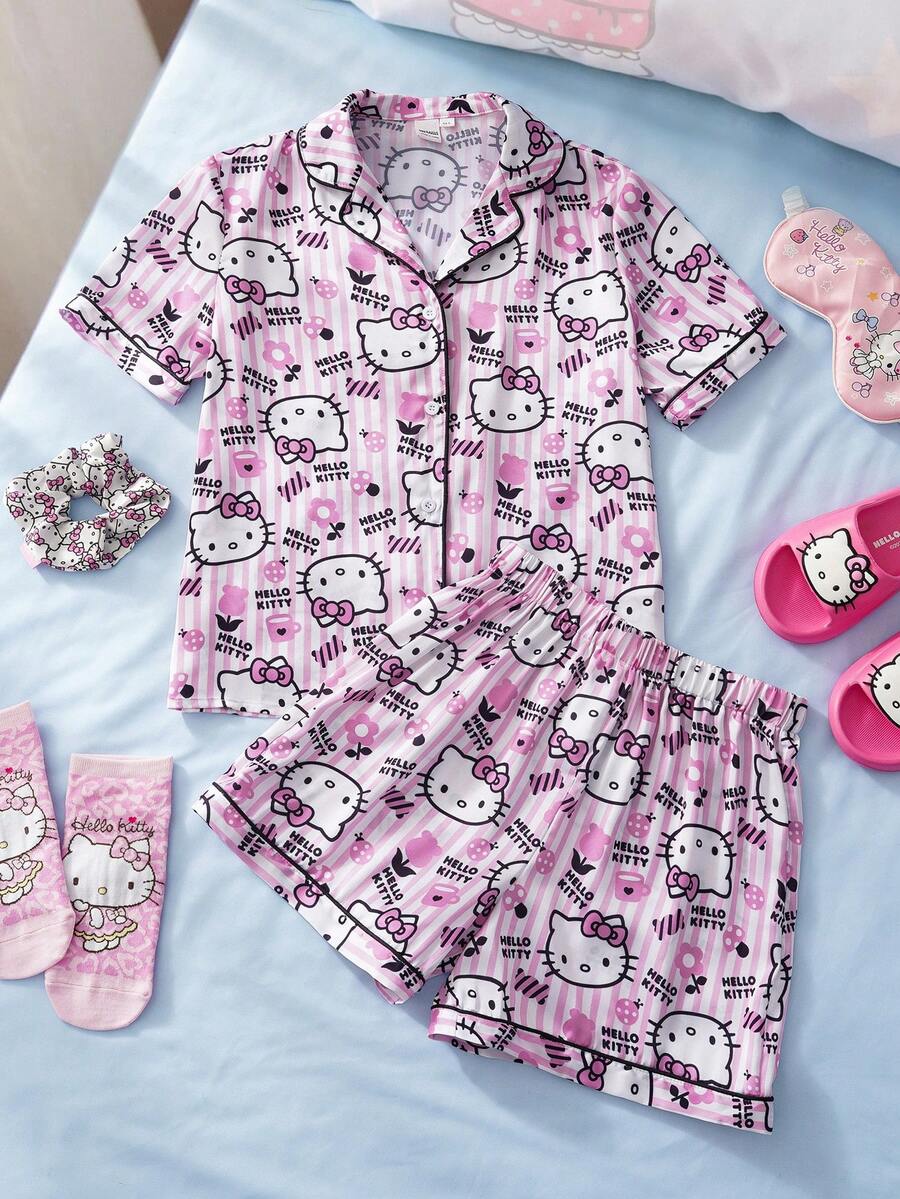 HELLO KITTY AND FRIENDS | SHEIN 少女可爱卡通条纹印花撞色滚边翻领短袖衬衫短裤套装，夏季 - 淺粉色 - 查看 1