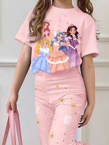 SHEIN Bộ đồ công chúa màu hồng nhạt dịu dàng, xoay tròn đón mùa xuân, công chúa hoạt hình dễ thương, họa tiết bông tuyết lấp lánh rực rỡ, áo thun tay ngắn cổ tròn mềm mại thoải mái và quần ống loe cho bé gái, thích hợp mặc hàng ngày vào mùa xuân/hè, ở nhà, đi nghỉ mát, lễ hội, mang đến không khí mùa xuân, không khí mùa hè, trang phục mùa xuân & hè, thoải mái dễ chịu, bộ đồ bé gái sành điệu, trang phục thường ngày, bộ áo thun hình công chúa hoạt hình ngọt ngào cho trẻ em, bộ đồ mùa xuân & hè, phong cách mới, thư giãn, không khí mùa xuân, mùa hè thư thái - Nhiều màu - Xem 3