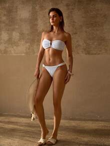 MOTF PREMIUM 戒指细节无肩带比基尼套装 - 白色 - 查看 5