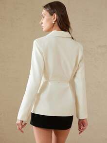 Aveloria Modichic Fashionable High-End Slim Fit V-Neck Business Blazer With Metal Buckle, Waist Cinching Design - Beige - View 2