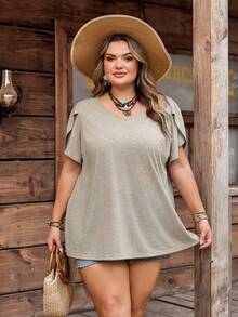 SHEIN CURVE+ Curve 尺码 US22 音乐节、海滨度假、波西米亚风大号女士蕾丝T恤，后摆设计，休闲度假衬衫，宽松衬衫 - 卡其色 - 查看 7