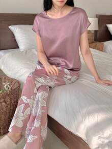 DAZY Bộ đồ ngủ gồm áo satin không tay và quần họa tiết hoa dành cho nữ, thích hợp cho mùa hè. - Bụi tím - Xem 3