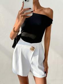 Ritzy Row Women's High-Waisted White Shorts With Metal Embossed Button, Elegant - White - View 5